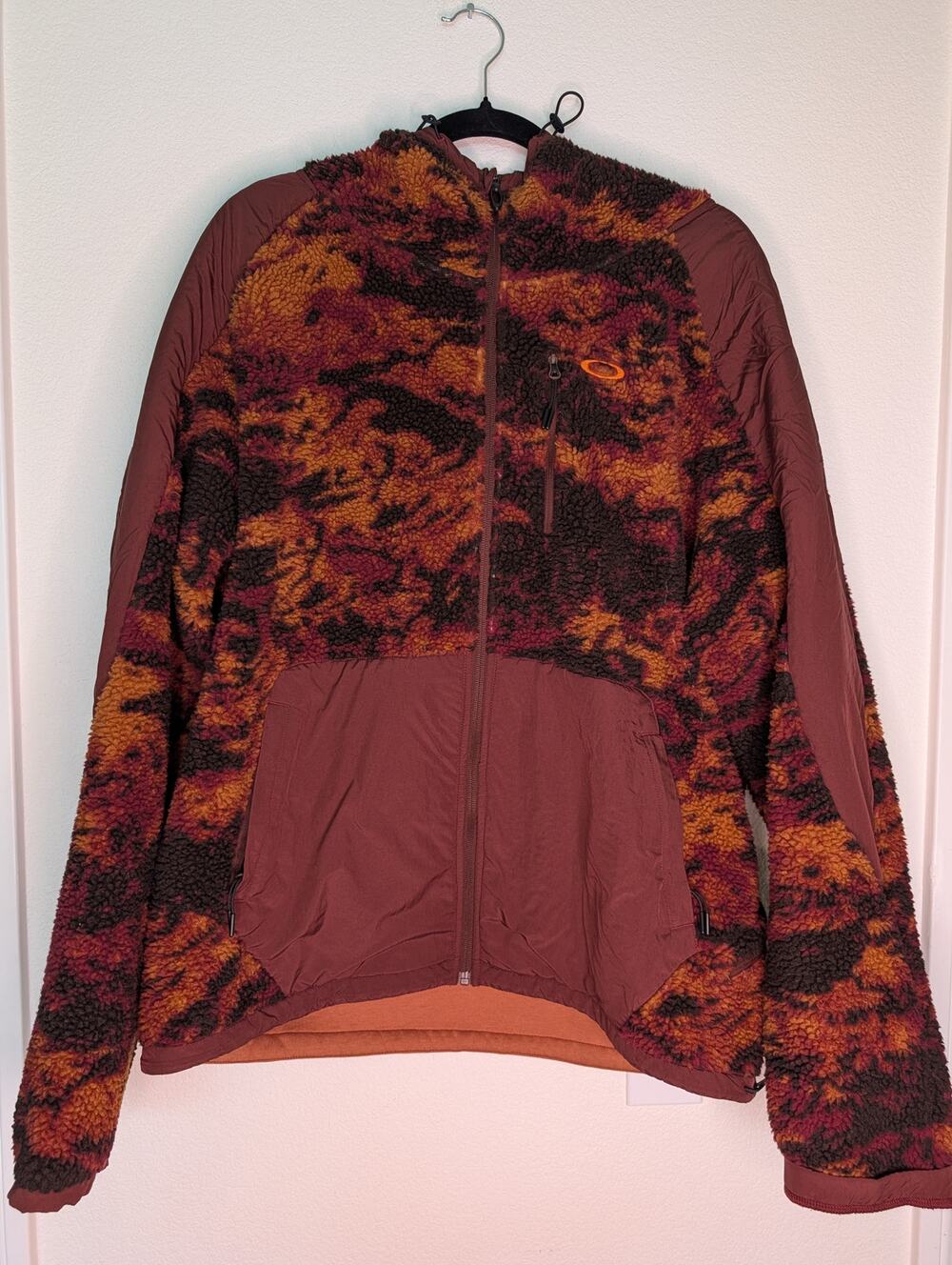 Oakley Caribou Full Zip Sherpa Jacket Tiger Camo Red L Ski Snowboard Unique